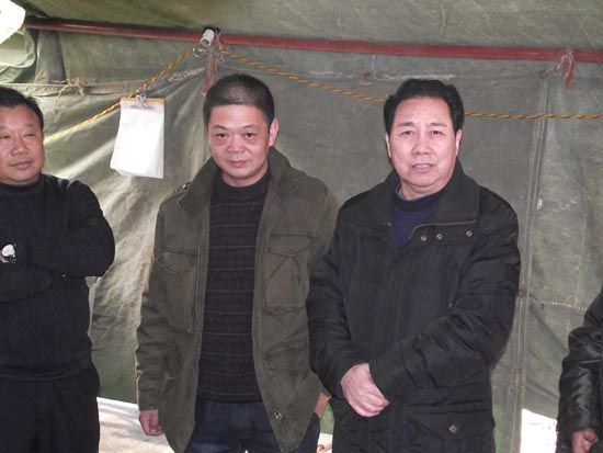省剧协主席李树建慰问通山窑豫剧团春节演出